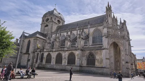 Basílica de Alençon, foto del lugar